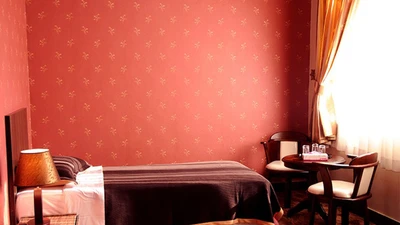 Aramesh Hotel