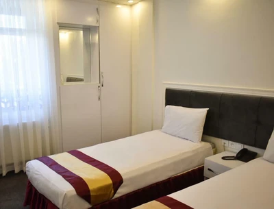 Khorshid Hotel