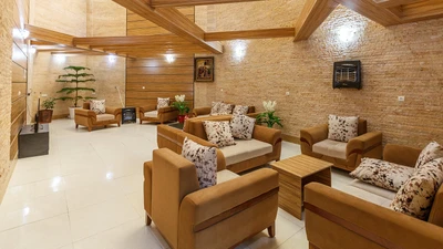 Nasir Al Molk Hotel