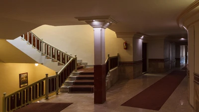 Piroozy Hotel