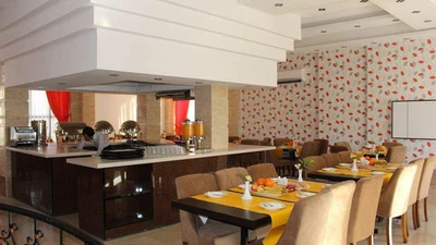 Shayli Hotel