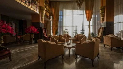 Sarina Hotel