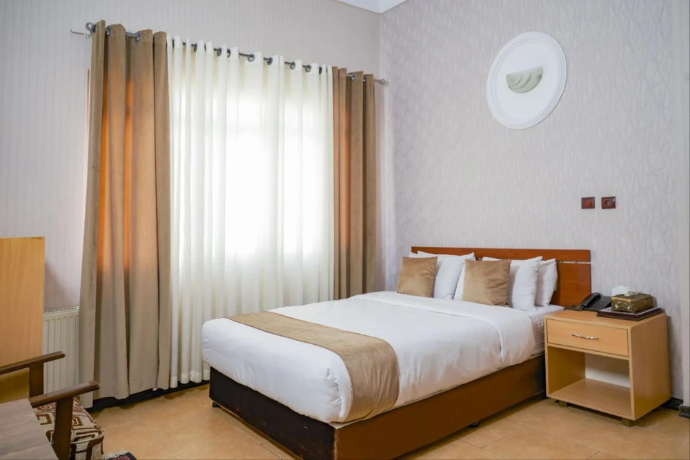 Arman Hotel
