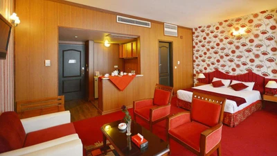 Park Saadi  Hotel
