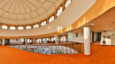 Laleh Hotel