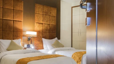 Negin Pasargad Hotel