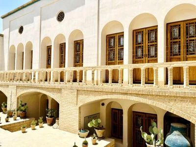 Ashkoob Traditional Hotel