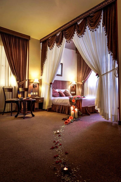 Kiana Hotel
