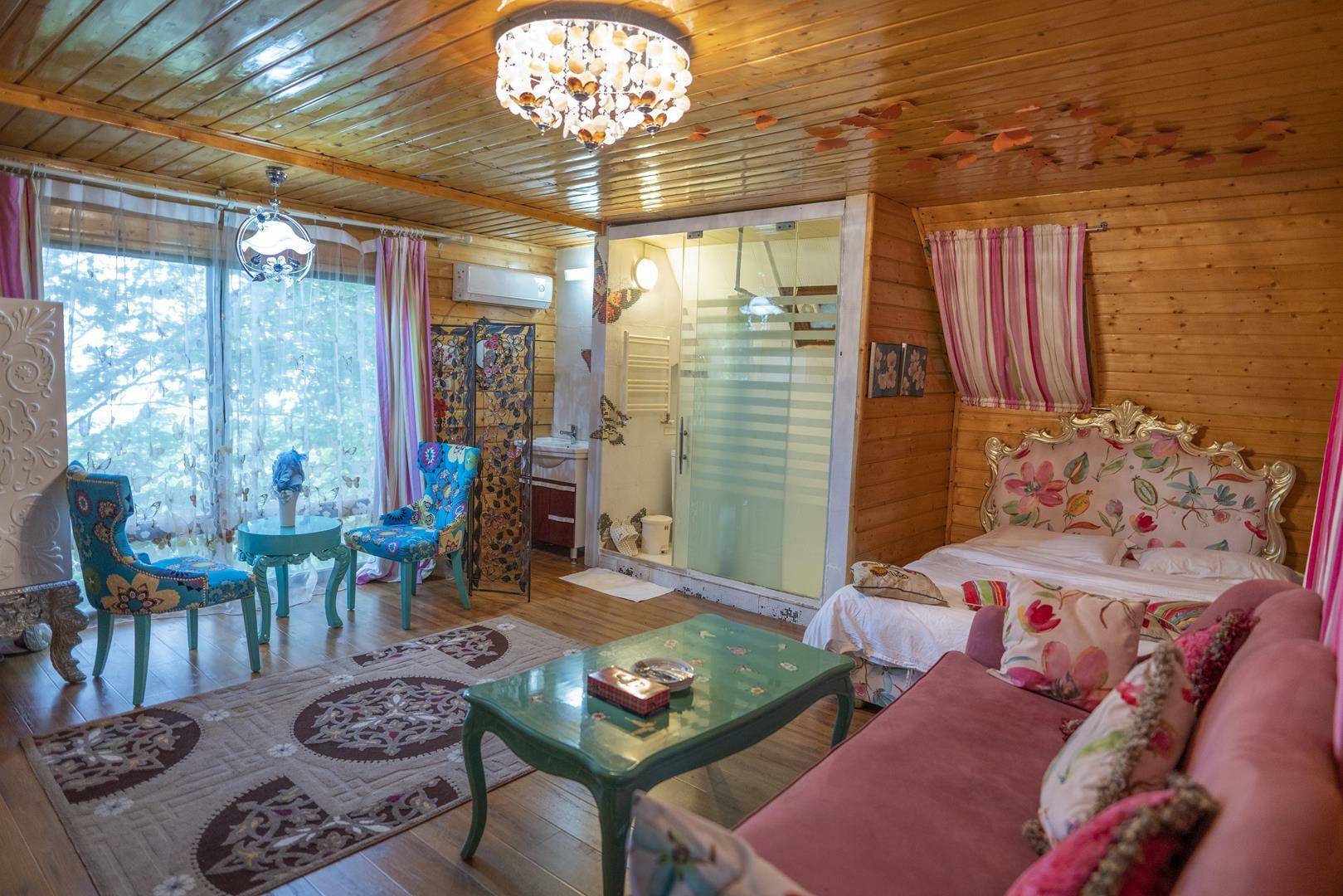 Bame Sabz Hotel