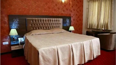 Parsia Grand Hotel