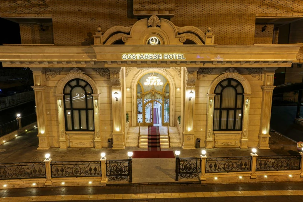 Gostaresh Hotel