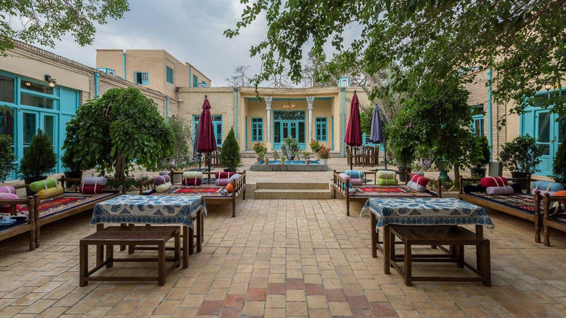 Hatef Traditional Guesthouse