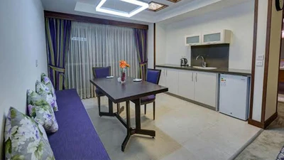 Negin Pasargad Hotel
