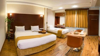 Piroozy Hotel