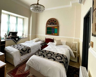 Shahparioun Boutique Hotel