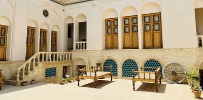 Ashkoob Traditional Hotel