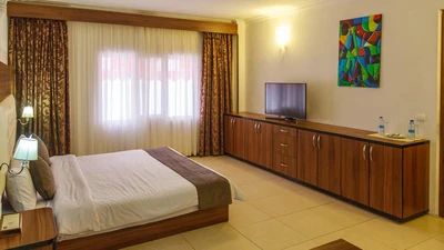 Shayli Hotel