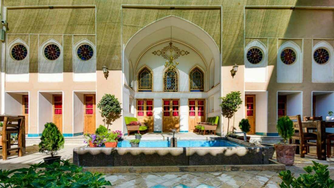 Yas  Traditional Hotel