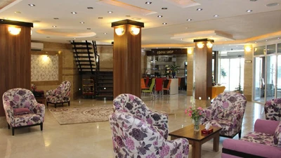 Shayli Hotel