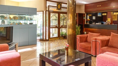 Roodaki Hotel