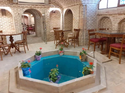 Arghavan Traditional  Hotel