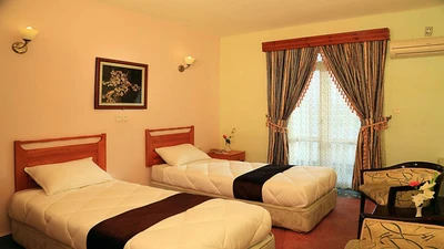 Anzali Tourist Hotel