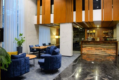 Avina Hotel