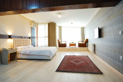 Shadi Hotel