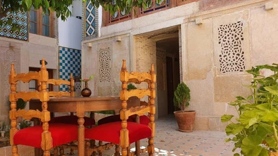 Vaalaad House
