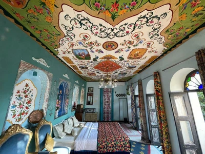 Toranjestan House