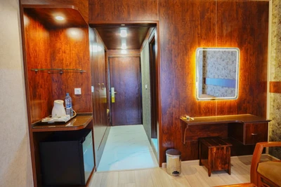 Shadi Hotel