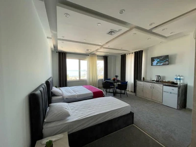 Orchideh Hotel