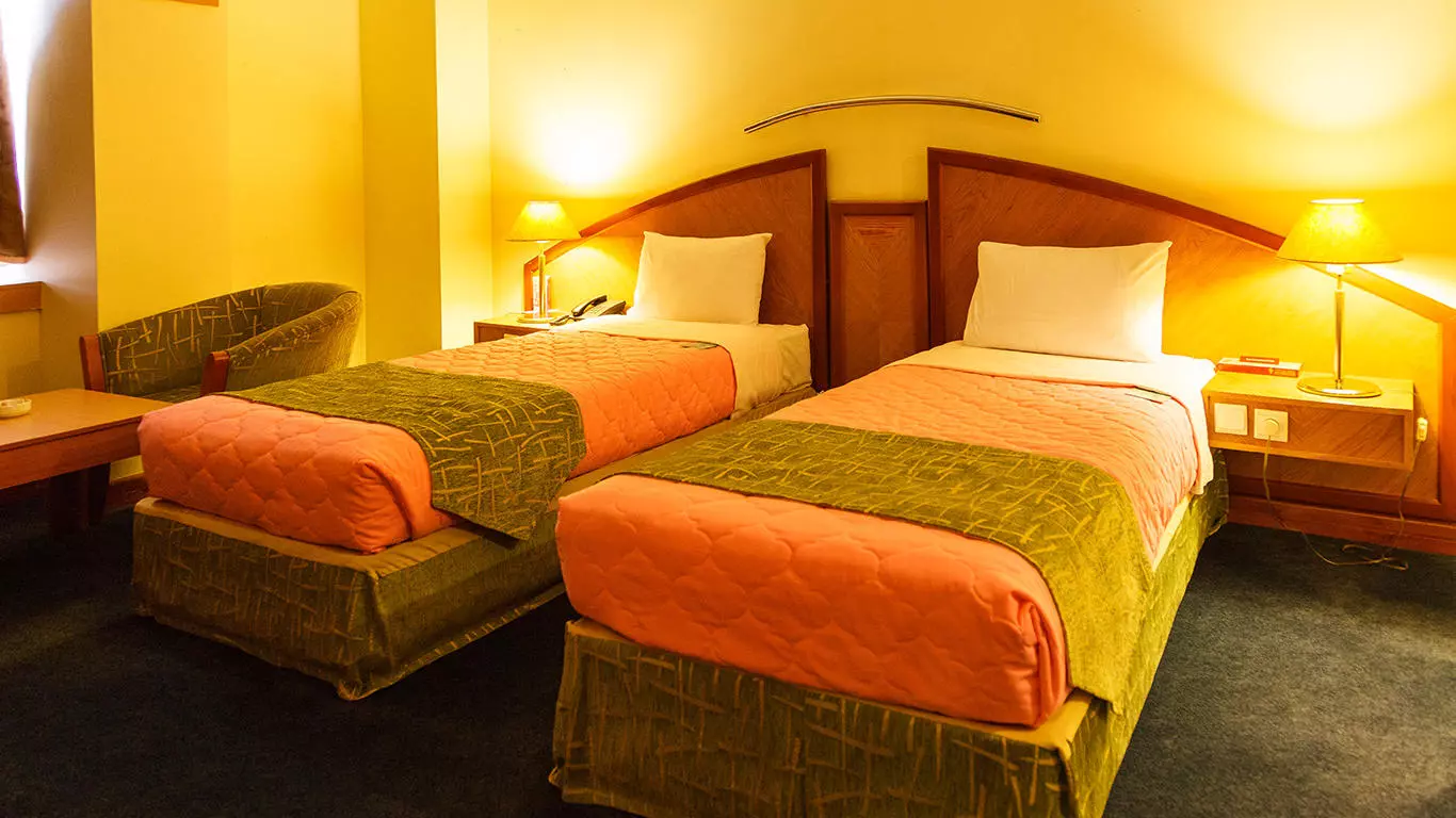 Pars International Hotel