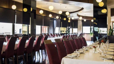 Eskan Alvand Hotel