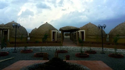 Parsian Ghaleganj Hotel