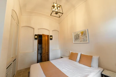 Zavieh Hotel