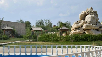 Gambron Hotel