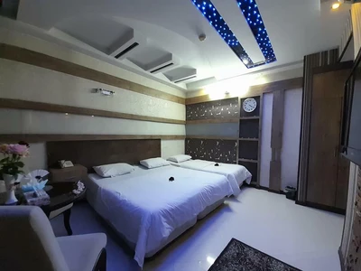 Gol Gandom Hotel