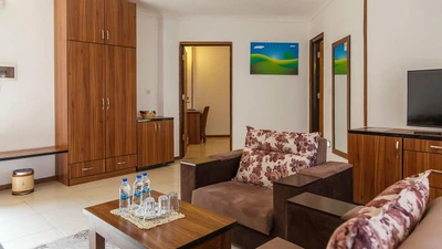 Shayli Hotel