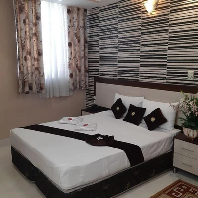 Javid (Two Star) Hotel