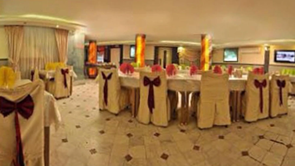Khorshid Hotel