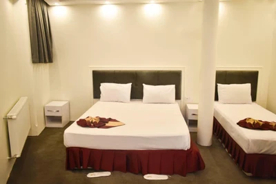 Khorshid Hotel