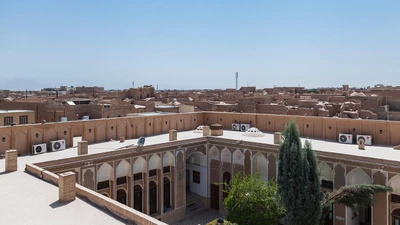 Laleh Hotel