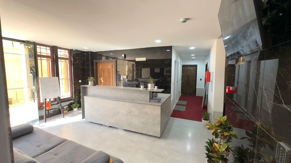 Simorgh Hotel