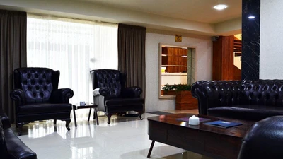 Narenjestan Hotel