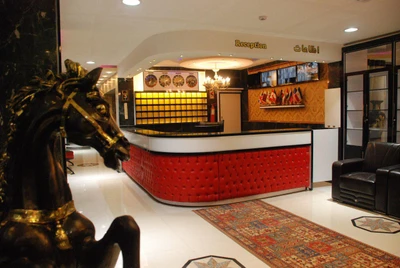Plus Hotel