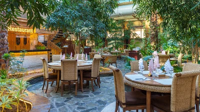 Darvishi Royal Hotel