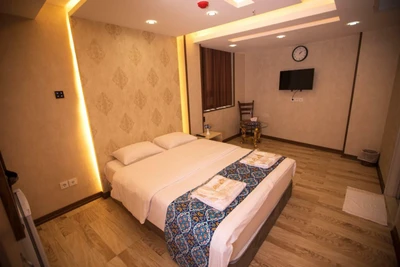 Esfahan Mani Hotel