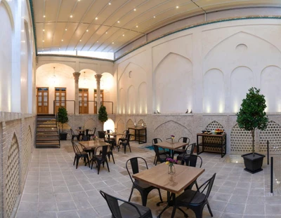 Zavieh Hotel