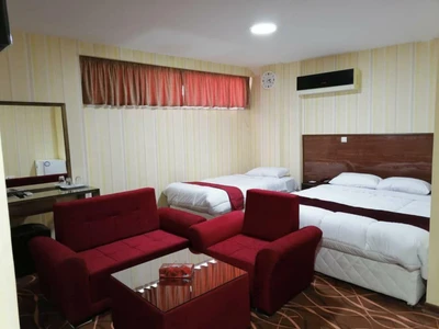 Pouya Hotel
